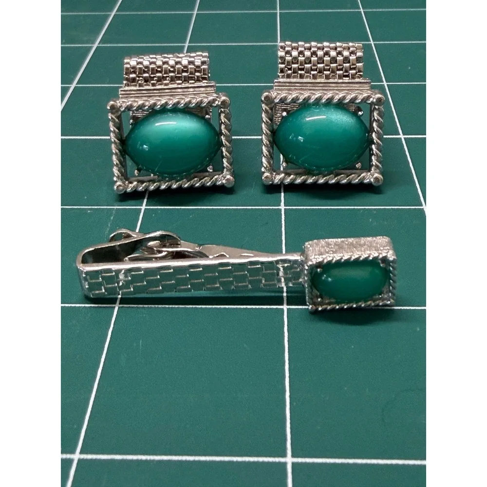 Vintage Swank Silver Tone Green Faux Cats Eye Wrap Cufflinks and Tie Clip Set